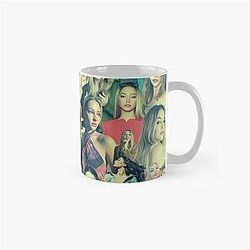 Madelyn Cline Fine Retro Aesthetic Collage - Classic Mug