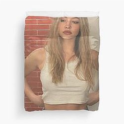Madelyn Cline Outer Banks Netflix Duvet Cover