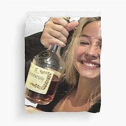 Madelyn Cline Outer Banks Netflix Duvet Cover