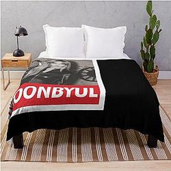 Mamamoo - Moonbyul Throwblanket