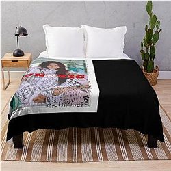 MAMAMOO - Moonbyul Throw Blanket