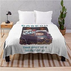 Case Oh Playing Chameleon Throw Blanket