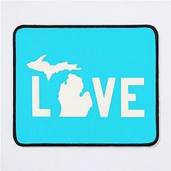 Michigan Loves Mouse Pad