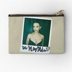 mikey madison signed photo zipper pouch