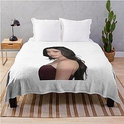 Mikey Madison Throw Blanket