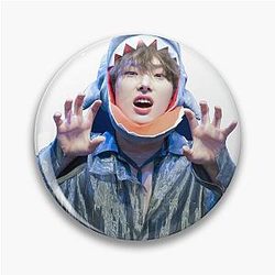 Mingi Shark Pin