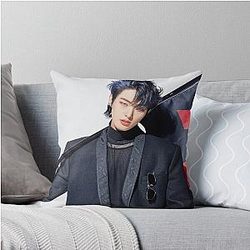 ATEEZ MINGKI THE WORLD EP.1 : MOVEMENT GUERRILLA Throw Pillow