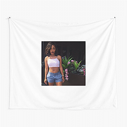 Miracle Watts owns a lash company Miracle Watts Tapestries