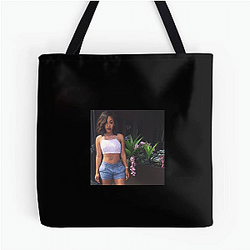 Miracle Watts owns a lash company Miracle Watts Bags