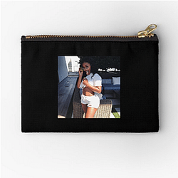 Miracle Watts is a famous model Miracle Watts Zipper Pouches