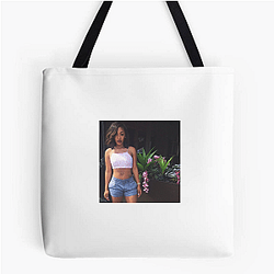 Miracle Watts owns a lash company Miracle Watts Bags