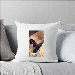 Miracle Watts has a big following Miracle Watts Pillows Cover