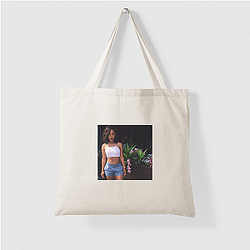 Miracle Watts owns a lash company Miracle Watts Bags