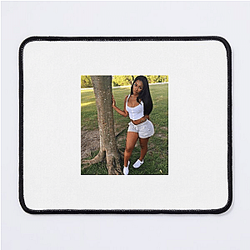 Miracle Watts is a CEO Miracle Watts Mouse Pads