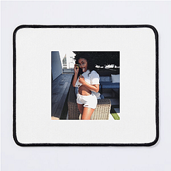 Miracle Watts is a famous model Miracle Watts Mouse Pads