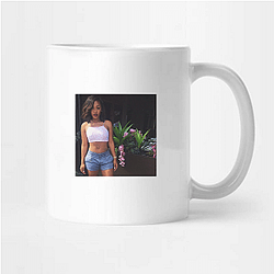 Miracle Watts owns a lash company Miracle Watts Mugs