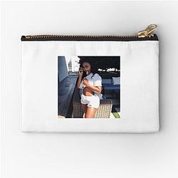 Miracle Watts is a famous model Miracle Watts Zipper Pouches