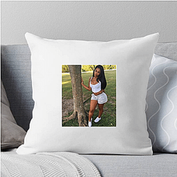 Miracle Watts is a CEO Miracle Watts Pillows Cover