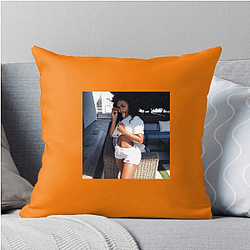 Miracle Watts is a famous model Miracle Watts Pillows Cover