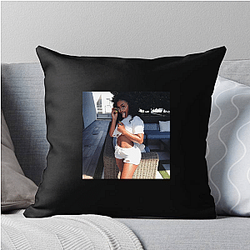 Miracle Watts is a famous model Miracle Watts Pillows Cover