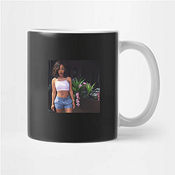 Miracle Watts owns a lash company Miracle Watts Mugs