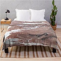 Turbulent muddy waters Throw Blanket