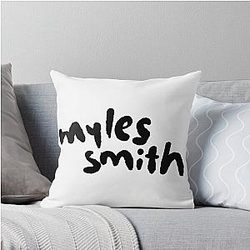 Myles Smith British singer - Black Throw Pillow
