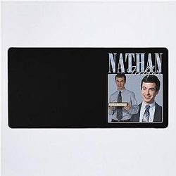 Nathan Fielder デスクマット