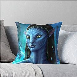 Neytiri Portrait Throw Pillow
