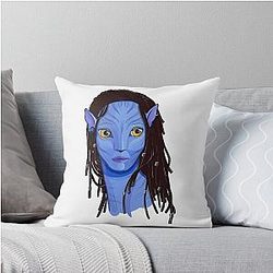 Neytiri Navi Throw Pillow