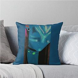 Neytiri Warrior Throw Pillow