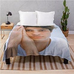 Noah Centineo Cute Throw Blanket