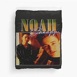 Noah Schnapp 90s Vintage Black T-Shirt Duvet Cover