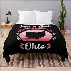 A Girl Who Loves Ohio Pink Retro Vintage Gift Idea Throw Blanket