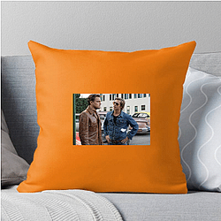 Once Upon a Time in Hollywood won two Oscars Once Upon A Time In Hollywood Pillows Cover