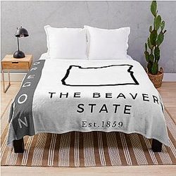 Minimalist US State Design Oregon Throw Blanket