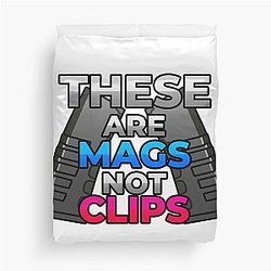 Moistcr1tikal Mags penguinz0 Duvet Cover