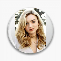 Red Carpet Queen Peyton List Pins