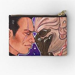 SWtCW Plo Koon and Commander Wolffe Hongi Zipper Pouch becomes:
SWtCW Plo Koon and Commander Wolffe Zipper Pouch