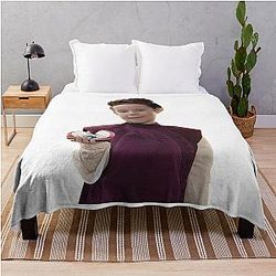 Young Princess Leia with Obi Wan Kenobi Throw Blanket