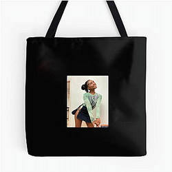 Internet Entertainer Quenlin Blackwell Bags