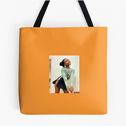 Internet Entertainer Quenlin Blackwell Bags