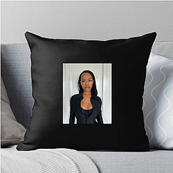 Comedy Creator Quenlin Blackwell Pillows Cover