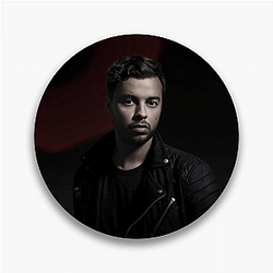 Quintino performs Big Room Quintino Pins