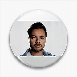 Quintino is a Dutch DJ Quintino Pins