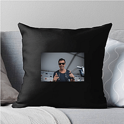 Quintino is ranked Top 100 Quintino Pillows Cover