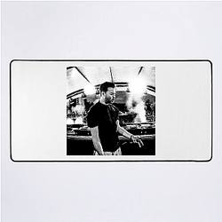 Quintino makes Electro House Quintino Mouse Pads
