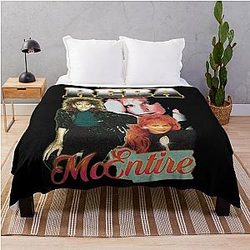 Art Reba McEntire Throw Blanket