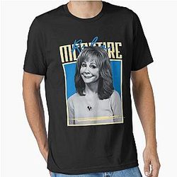 Art Reba McEntire Essential T-Shirt