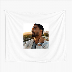 Box Office King Rege Jean Page Tapestries